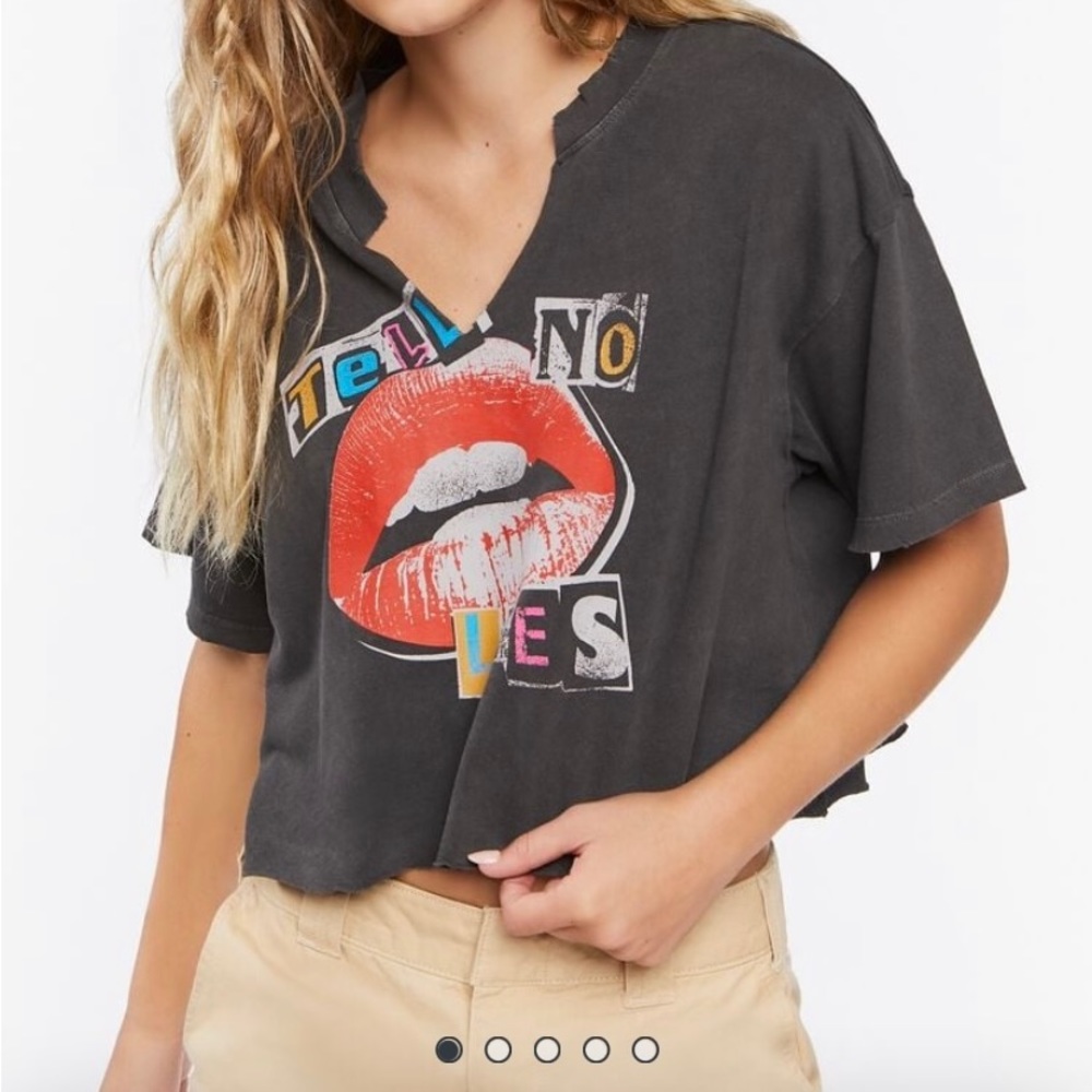 F21 graphic gray/black wash crop graphic tee
